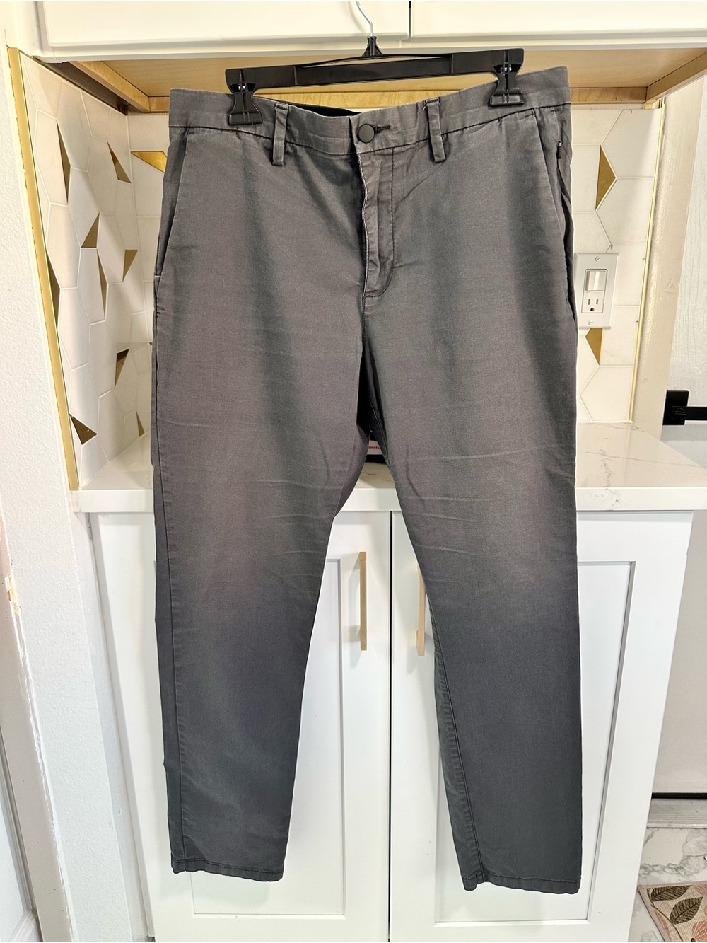 Old Navy Men's Charcoal Gray Chino Pants